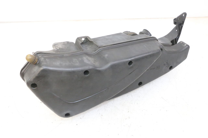 photo de BOITE A AIR PEUGEOT SATELIS 125 (2013 - 2018) - Détail de la pièce