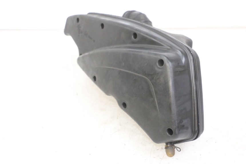 photo de BOITE A AIR PEUGEOT SATELIS 125 (2013 - 2018) - Gros plan technique