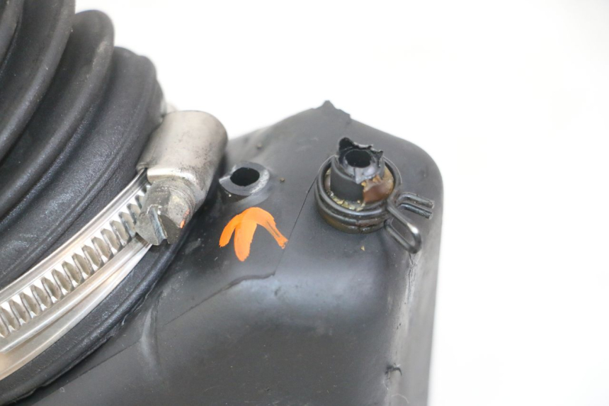 photo de BOITE A AIR APRILIA SCARABEO GT TOURING 125 (1999 - 2005) - Zoom état d’usage