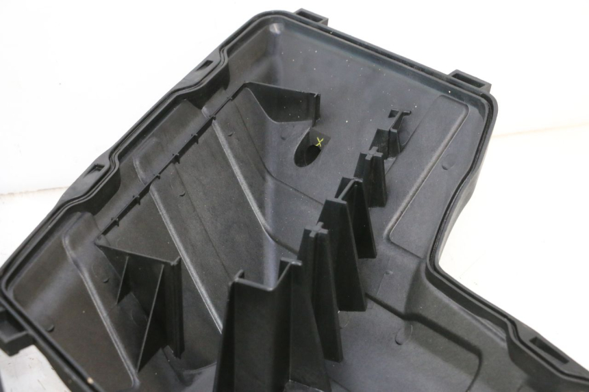 photo de BOITE A AIR CAN-AM SPYDER RS 1000 (2008 - 2012) - Détails caractéristiques