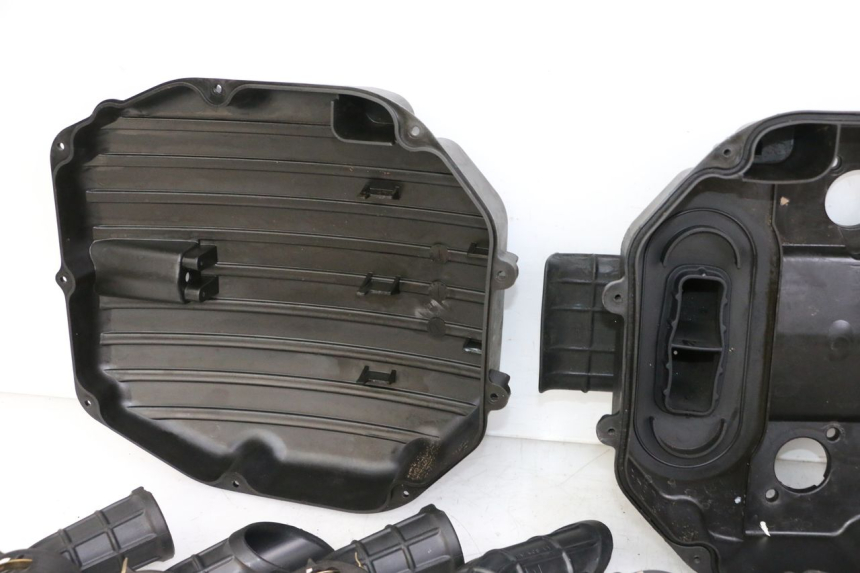 photo de BOITE A AIR HONDA ST PAN EUROPEAN 1300 (2002 - 2013) - État de surface