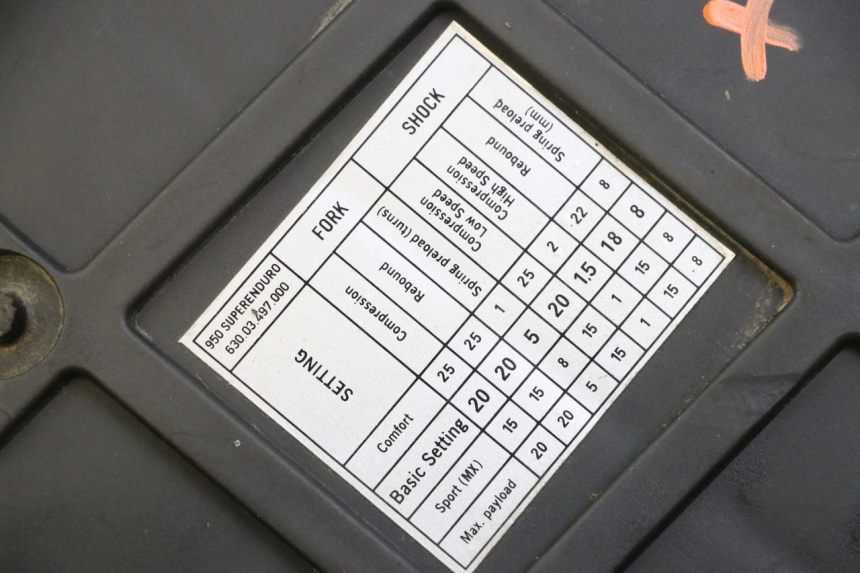 photo de BOITE A AIR KTM SUPERENDURO R 950 (2005 - 2009) - Zoom état d’usage