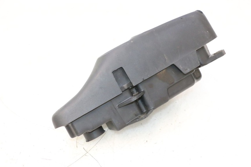 photo de BOITE A AIR PIAGGIO TYPHOON 50 (2000 - 2009) - Autre angle de vue