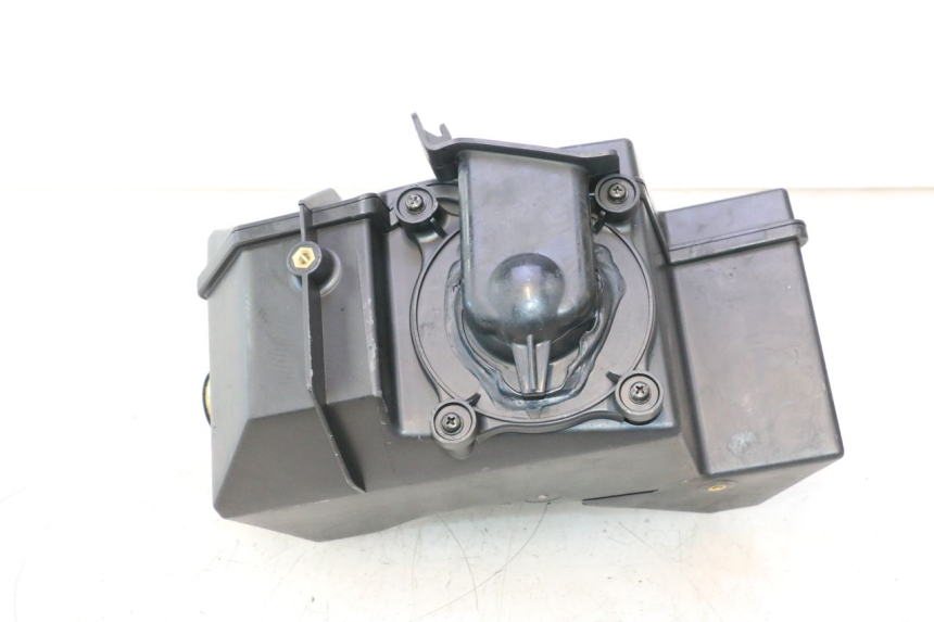 photo de BOITE A AIR DAELIM VJ ROADWIN 125 (2004 - 2007) - Points de fixation
