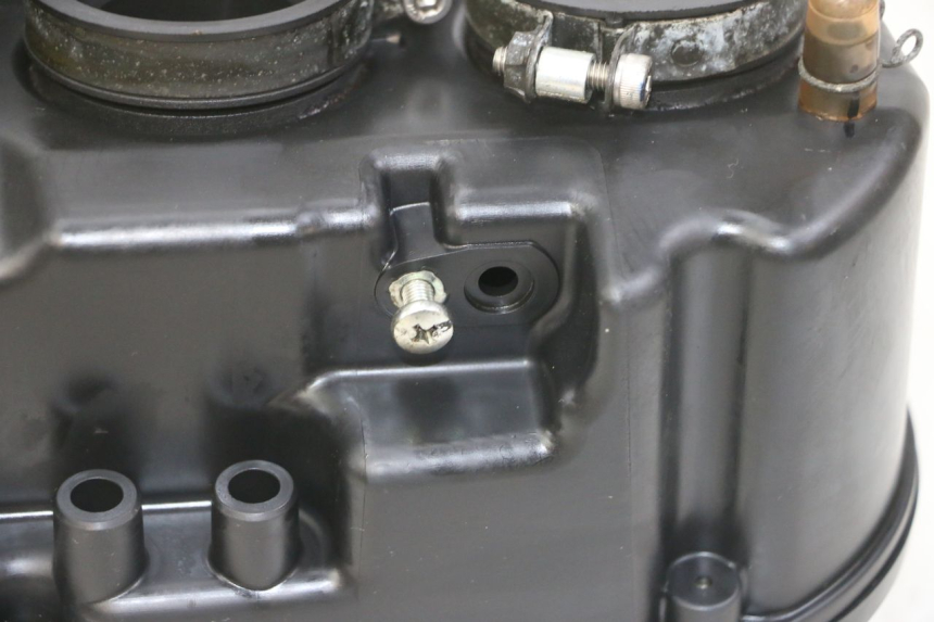 photo de BOITE A AIR YAMAHA XJ6 ABS 600 (2008 - 2016) - Détail de la pièce