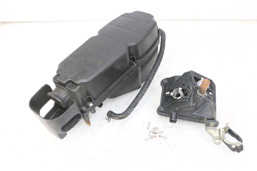 photo de BOITE A AIR HONDA XLV VARADERO 125 (2000 - 2006) - Vue d’ensemble
