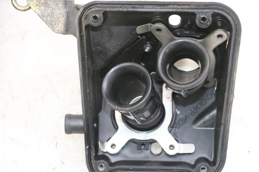 photo de BOITE A AIR HONDA XLV VARADERO 125 (2000 - 2006) - Points de fixation