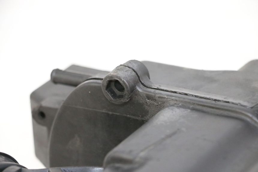 photo de BOITE A AIR YAMAHA YP MAJESTY 125 (2002 - 2006) - Autre angle de vue