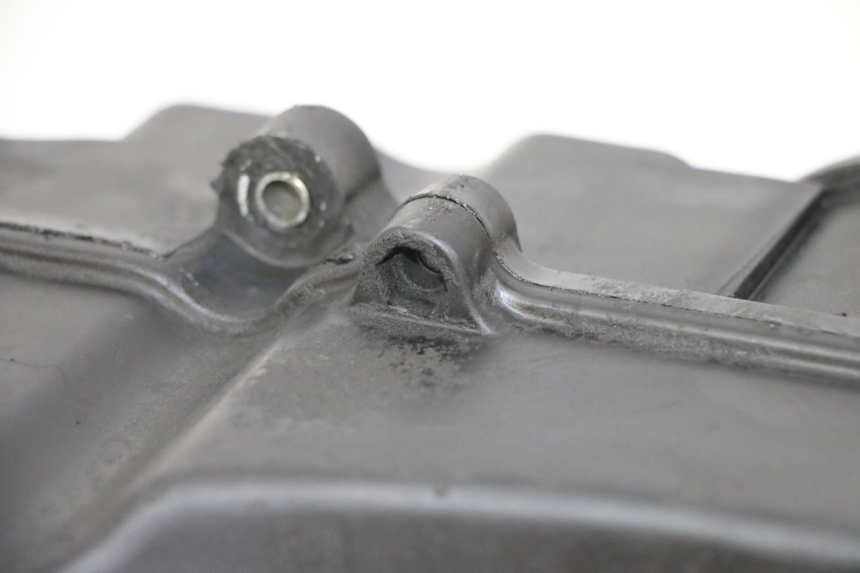 photo de BOITE A AIR YAMAHA YP MAJESTY 125 (2002 - 2006) - Gros plan technique