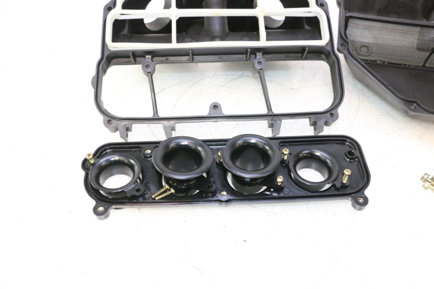 photo de BOITE A AIR KAWASAKI ZX-6R ZX6R 600 (2000 - 2002) - Détails caractéristiques
