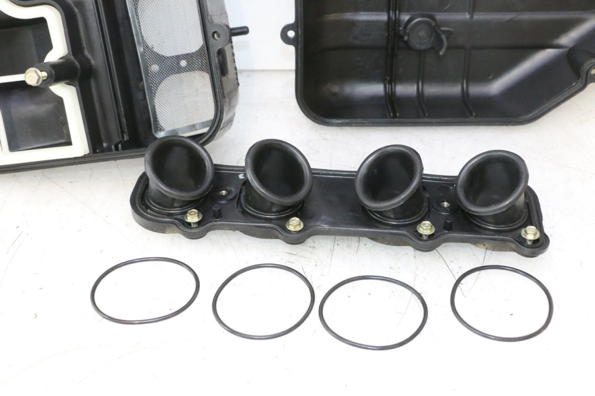 photo de BOITE A AIR KAWASAKI ZZR 600 (1995 - 2004) - Vue d’ensemble