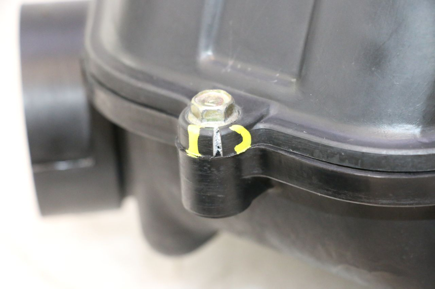 photo de BOITE A AIR KAWASAKI ZZR 600 (1995 - 2004) - État de surface