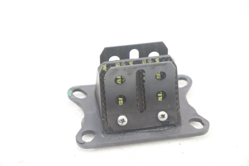 photo de BOITE A CLAPETS APRILIA RS 50 (1999 - 2005) - Vue d’ensemble