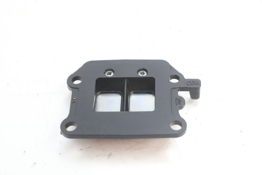 photo de BOITE A CLAPETS MBK BOOSTER SPIRIT 50 (1996 - 1999) - Autre angle de vue