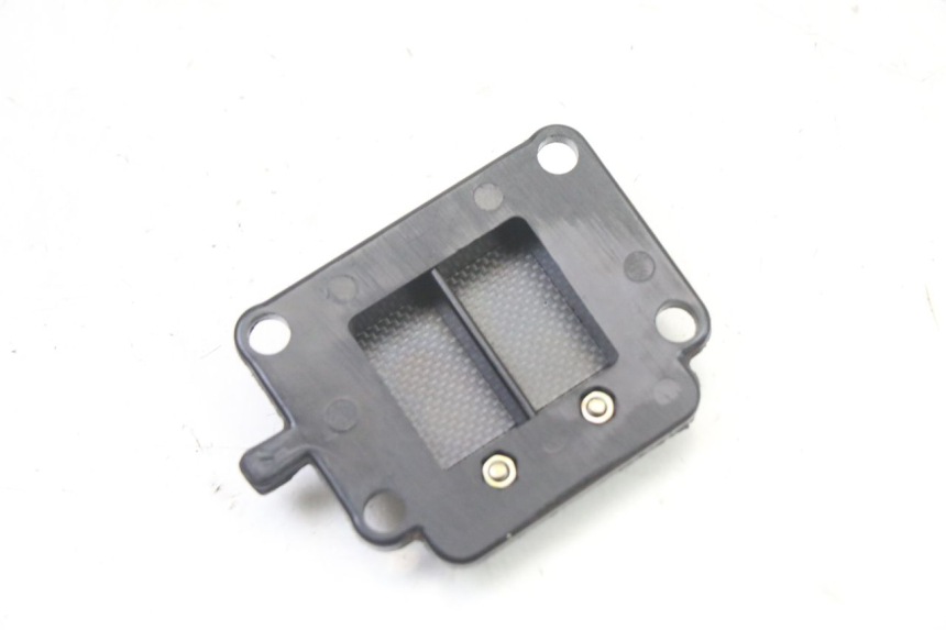 photo de BOITE A CLAPETS MBK BOOSTER SPIRIT NAKED 50 (2004 - 2017) - Autre angle de vue