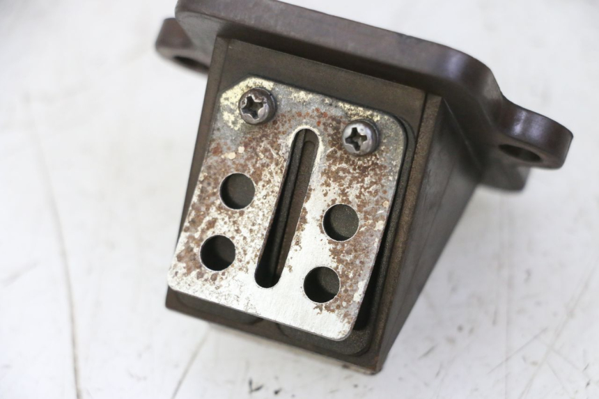 photo de BOITE A CLAPETS PEUGEOT CITYSTAR 50 (2013 - 2017) - Gros plan technique