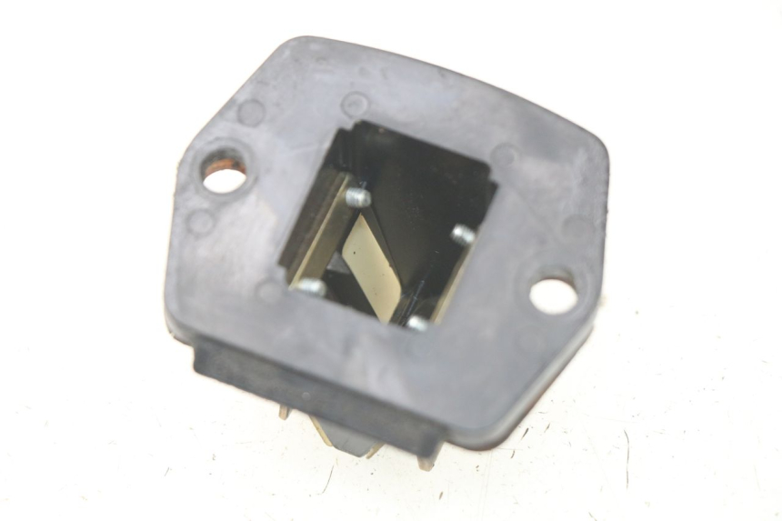 photo de BOITE A CLAPETS PIAGGIO FLY 2T 50 (2004 - 2017) - Zoom état d’usage