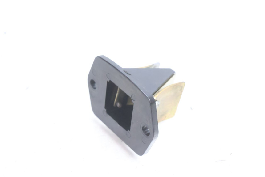 photo de BOITE A CLAPETS PIAGGIO FLY 2T 50 (2004 - 2017) - Autre angle de vue