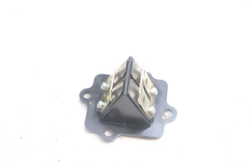 photo de BOITE A CLAPETS MBK MACH G AC 50 (2002 - 2014) - Autre angle de vue