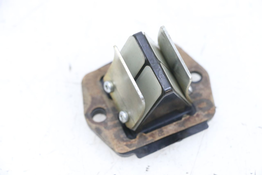 photo de BOITE A CLAPETS PIAGGIO NEW TYPHOON 50 (2018 - 2021) - Gros plan technique