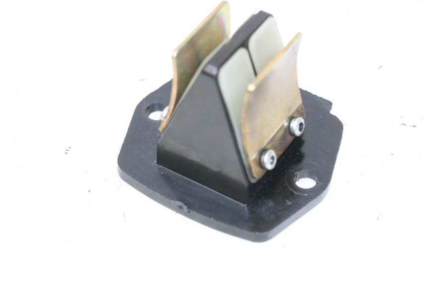 photo de BOITE A CLAPETS PIAGGIO NEW TYPHOON 50 (2018 - 2021) - Autre angle de vue