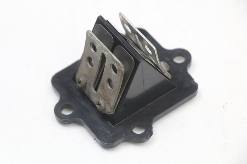 photo de BOITE A CLAPETS MBK OVETTO ONE 2T 50 (2013 - 2017) - Autre angle de vue