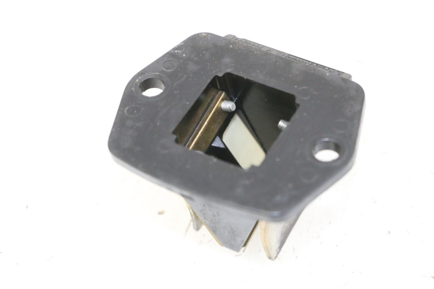 photo de BOITE A CLAPETS PIAGGIO VESPA S 2T 50 (2007 - 2014) - Autre angle de vue