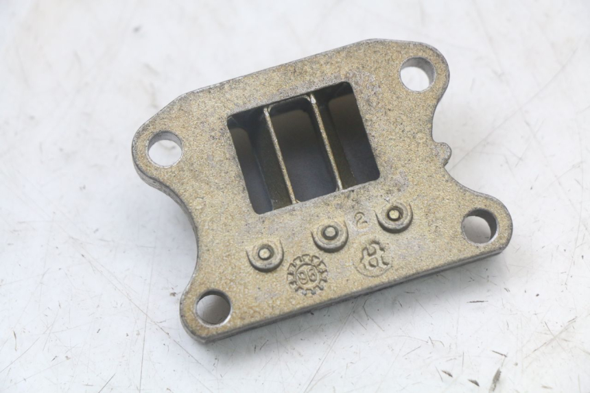 photo de BOITE A CLAPETS PEUGEOT SPEEDFIGHT 100 (1997 - 2007) - Autre angle de vue