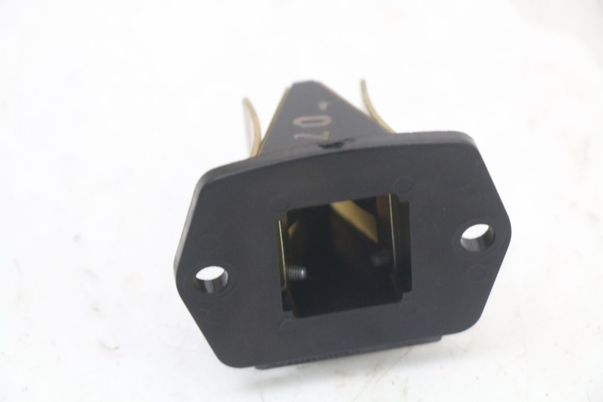 photo de BOITE A CLAPETS PIAGGIO TYPHOON 50 (2000 - 2009) - Détail de la pièce