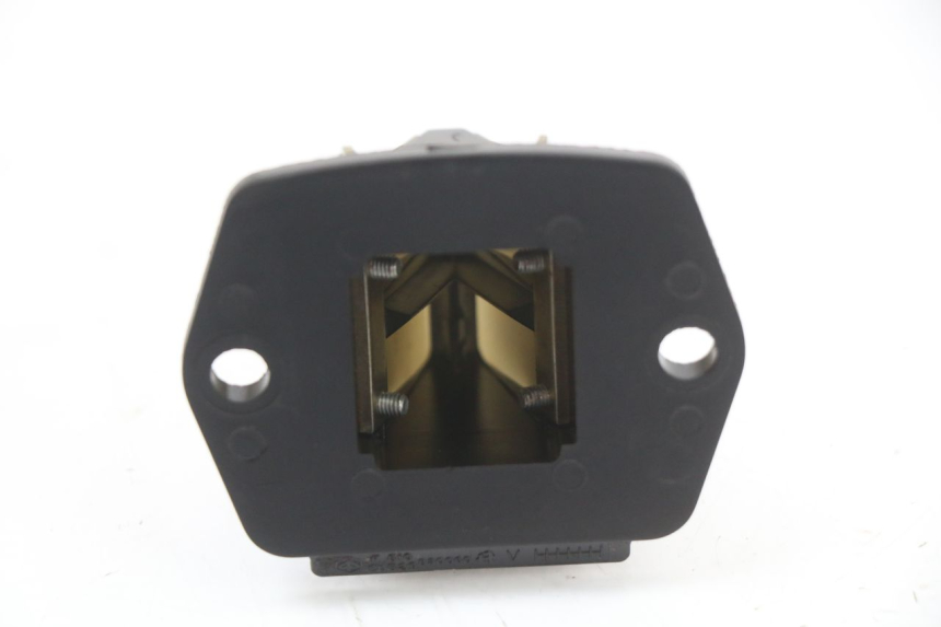 photo de BOITE A CLAPETS PIAGGIO VESPA LX 2T 50 (2005 - 2013) - Zoom état d’usage