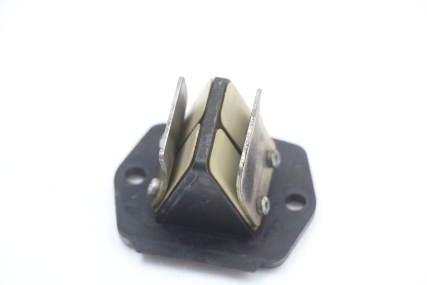 photo de BOITE A CLAPETS PIAGGIO VESPA S 2T 50 (2007 - 2014) - Autre angle de vue