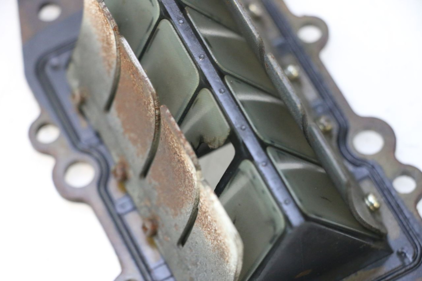 photo de BOITE A CLAPETS YAMAHA WAVE RUNNER GP R 1200 (2000 - 2003) - État de surface