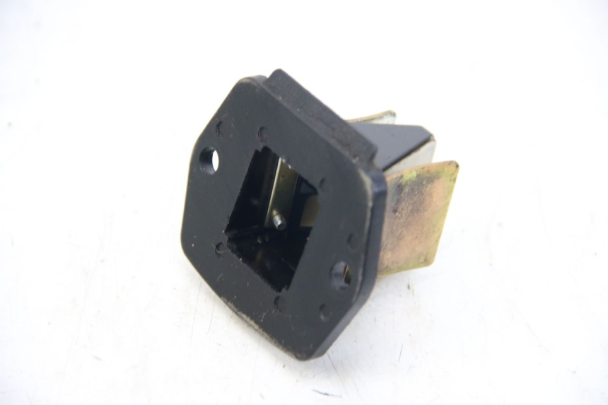 photo de BOITE A CLAPETS PIAGGIO ZIP 2T 50 (2009 - 2019) - Gros plan technique