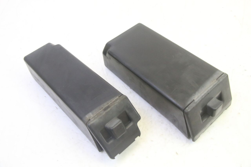 photo de BOITE A GANTS KAWASAKI GPX R WARBIRD 600 (1988 - 1993) - Vue principale