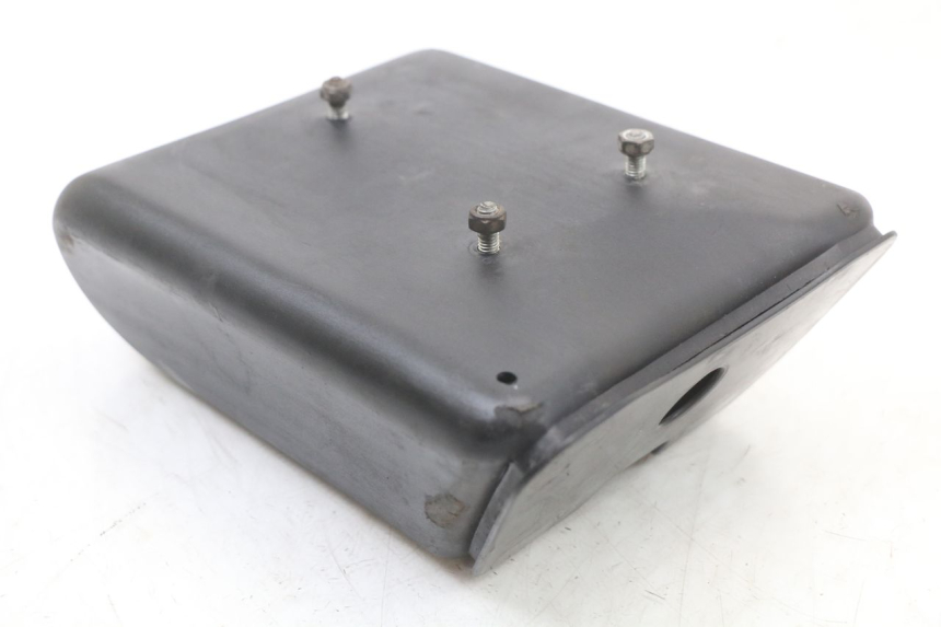 photo de BOITE A GANTS SUZUKI GSX E 250 (1982 - 1983) - Zoom état d’usage