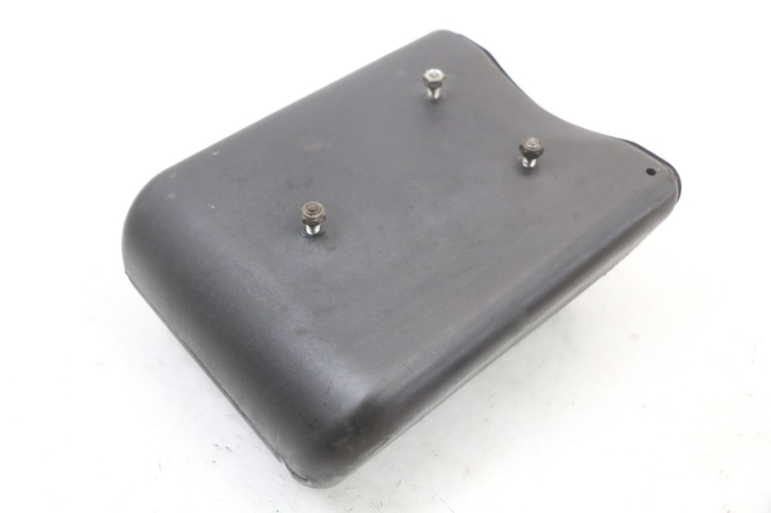 photo de BOITE A GANTS SUZUKI GSX E 250 (1982 - 1983) - Autre angle de vue