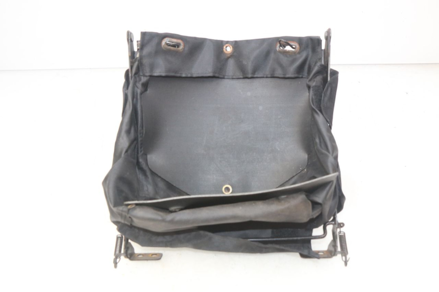 photo de BOITE A GANTS KEEWAY HURRICANE 50 (2006 - 2019) - Points de fixation