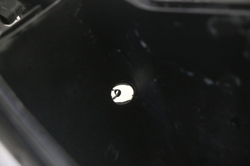 photo de BOITE A GANTS HONDA NTV DEAUVILLE 650 (2001 - 2006) - Vue d’ensemble