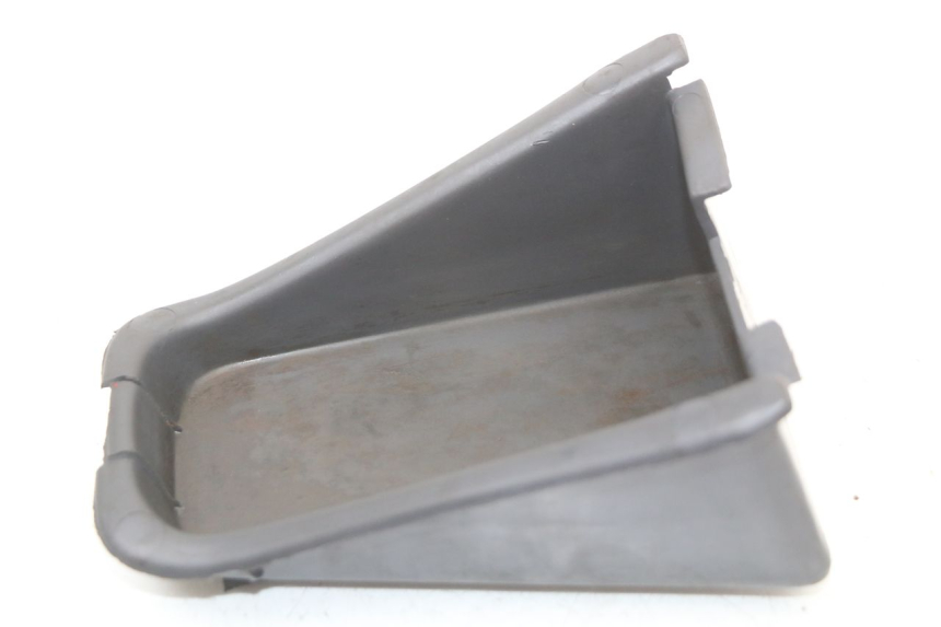 photo de BOITE A GANTS APRILIA SR CARB LC 2T 50 (2004 - 2012) - Zoom état d’usage