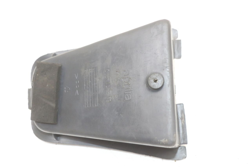 photo de BOITE A GANTS APRILIA SR CARB LC 2T 50 (2004 - 2012) - Autre angle de vue