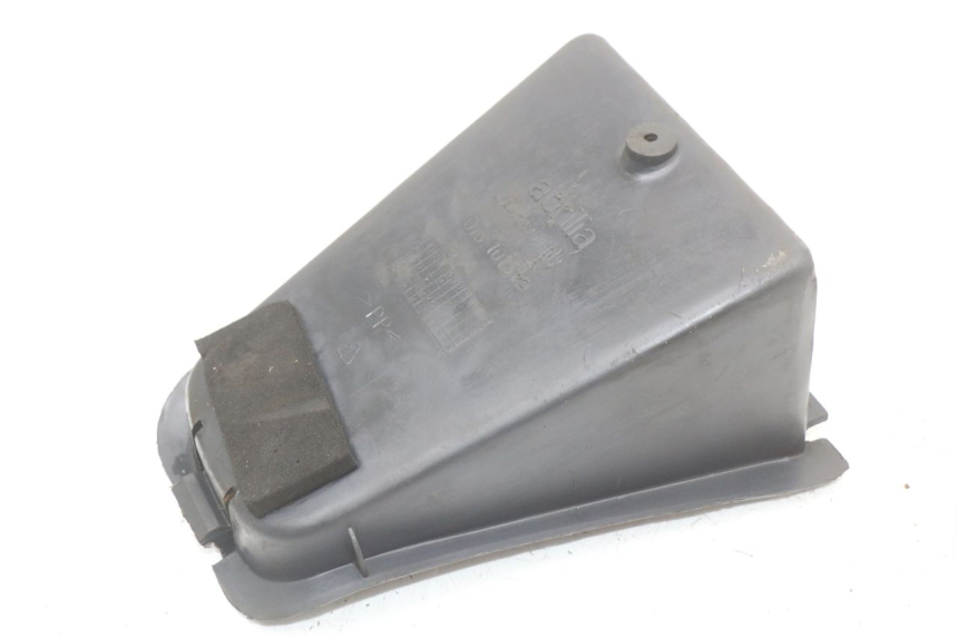 photo de BOITE A GANTS APRILIA SR CARB LC 2T 50 (2004 - 2012) - Gros plan technique