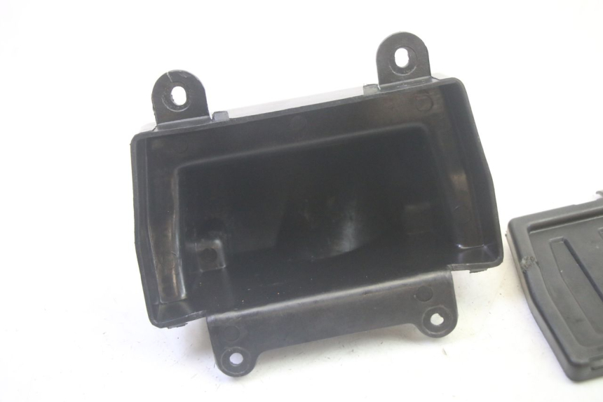 photo de BOITE A GANTS KSR TR SM 50 (2015 - 2018) - Détail de la pièce