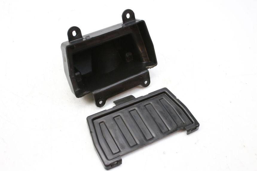 photo de BOITE A GANTS KEEWAY TX 50 (2008 - 2015) - Autre angle de vue