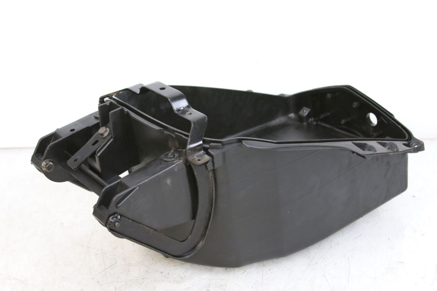 photo de BOITE A GANTS PEUGEOT VIVACITY 125 (2010 - 2017) - Zoom état d’usage