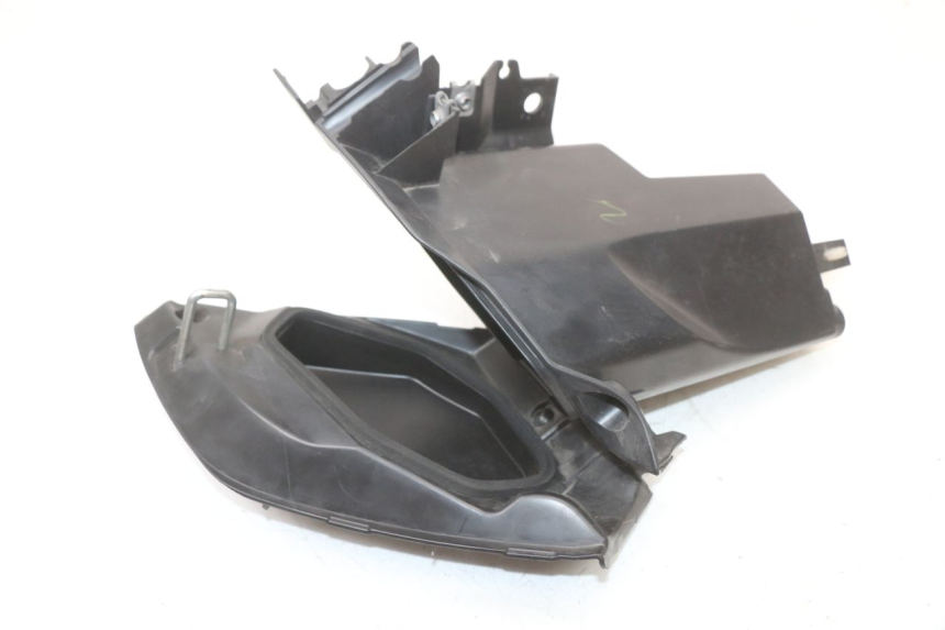 photo de BOITE A GANTS YAMAHA XMAX X-MAX ABS 125 (2017 - 2020) - Autre angle de vue