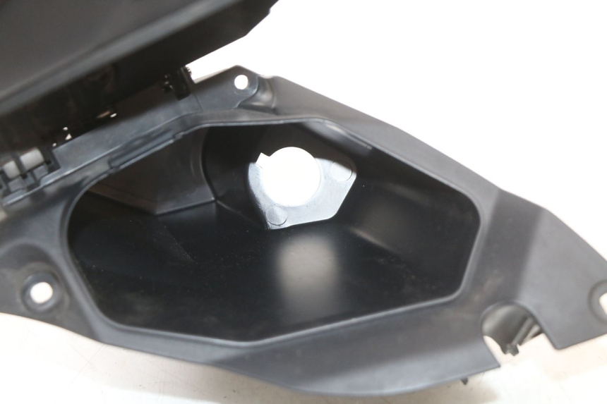 photo de BOITE A GANTS YAMAHA XMAX X-MAX ABS 125 (2017 - 2020) - Vue d’ensemble