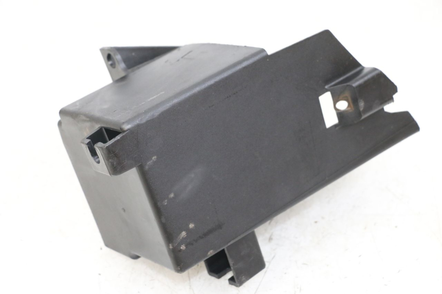 photo de BOITE A GANTS YAMAHA X-MAX XMAX 250 (2006 - 2009) - Zoom état d’usage