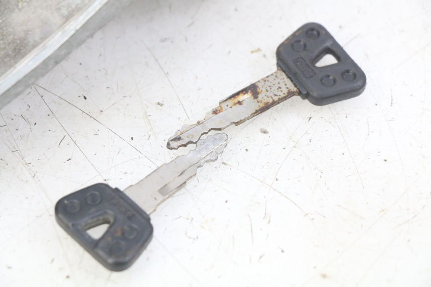 photo de BOITE A GANTS YAMAHA XV VIRAGO 750 (1984 - 1998) - État de surface