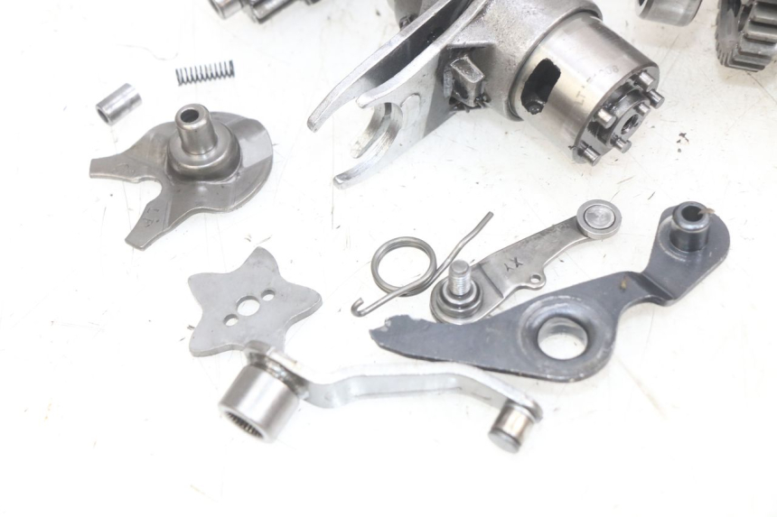 photo de BOITE DE VITESSE APOLLO DIRT BIKE 125 (2010 - 2018) - Gros plan technique