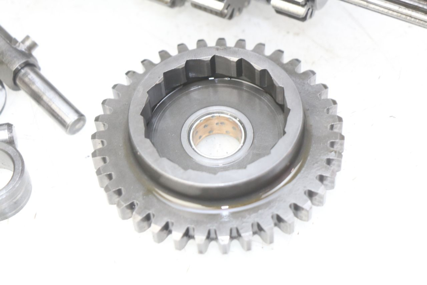 photo de BOITE DE VITESSE ROYAL ENFIELD BULLET CLASSIC 500 (2017 - 2020) - Gros plan technique